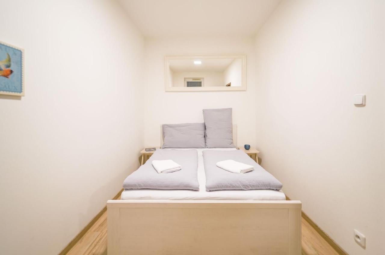 Vesna Convenient Apartment Pressburg Exterior foto