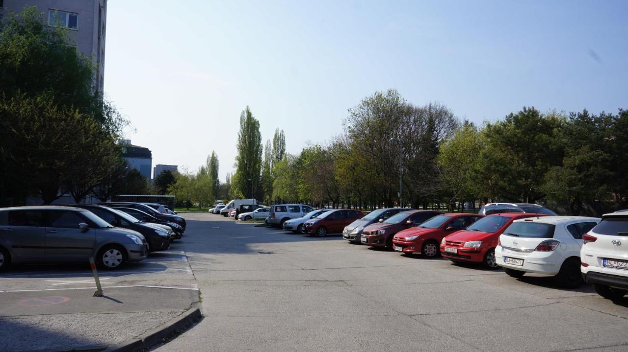 Vesna Convenient Apartment Pressburg Exterior foto